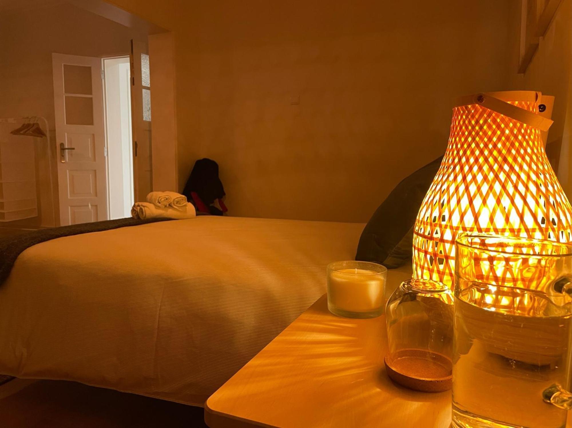 Quarto Grande Com Varanda, Wc Partilhado Séjour chez l'habitant